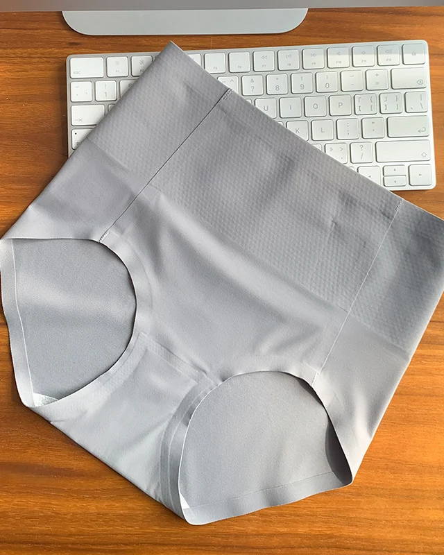 High-waist seamless one-piece postpartum recovery butt-lifting, styled view